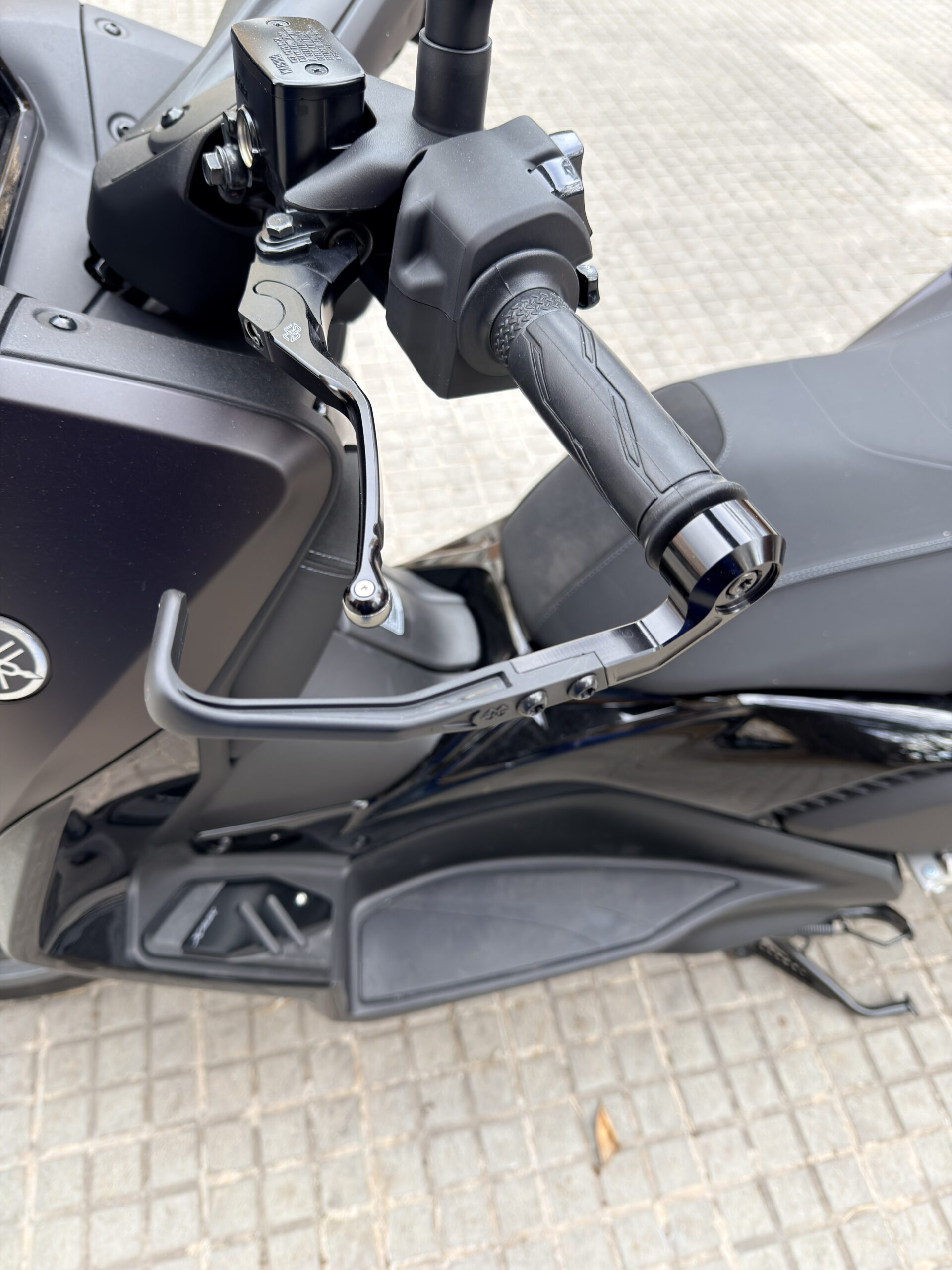 Yamaha XMAX 300 TECH MAX 2025 - Imagen 6
