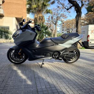 Yamaha TMAX 560 TECH MAX 2025
